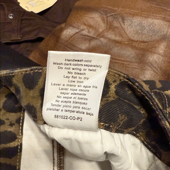 Judy Blue NWT Hear Me Roar Wide-Leg High Waist Denim Pants. 24W - Picture 7 of 7